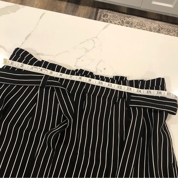 Who What Wear Black White Striped Paper Bag Waist Wide Leg Cropped Pants Large - Picture 7 of 10
